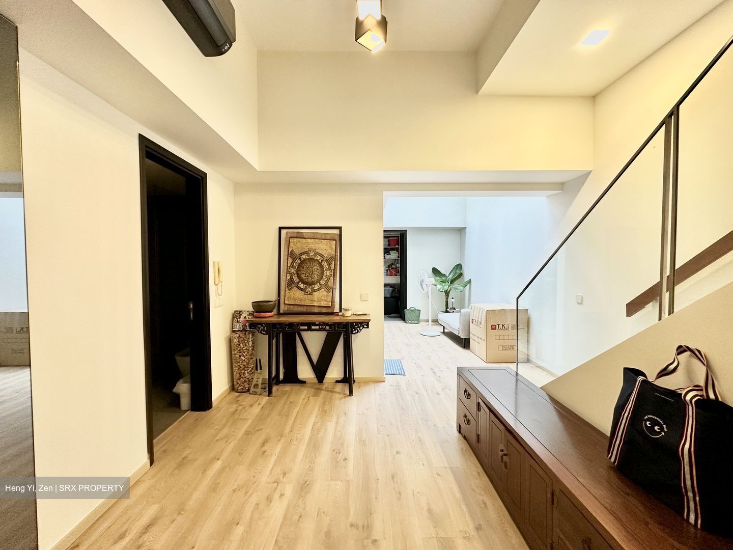 Hillcrest Villa (D11), Terrace #444303241